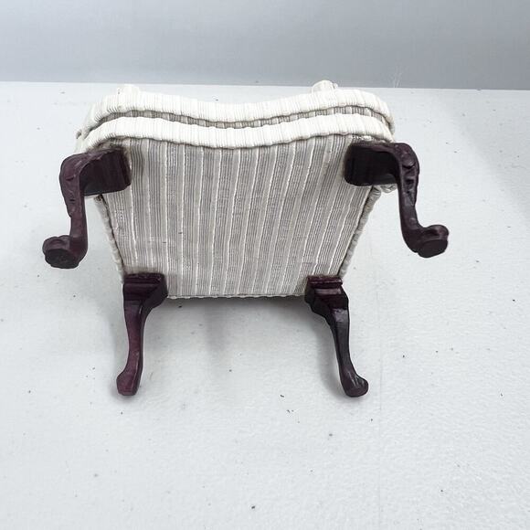 Vintage Bespaq Dollhouse Miniature Victorian Wing Chair Ball & Claw Feet 1:12 - Picture 6 of 6